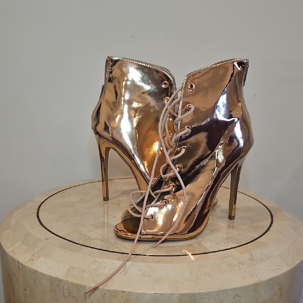 Metallic Lace-Up High Heels